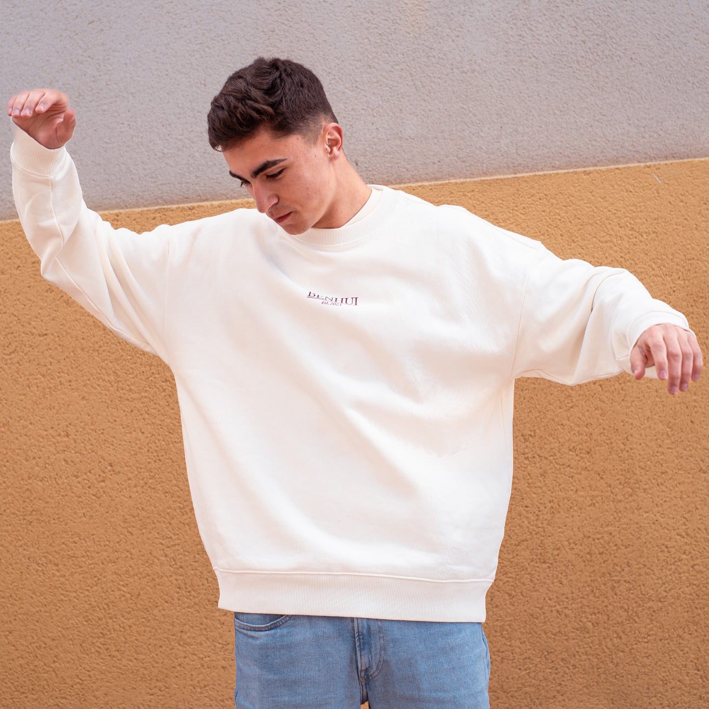 HUYE OVERSIZED CREWNECK